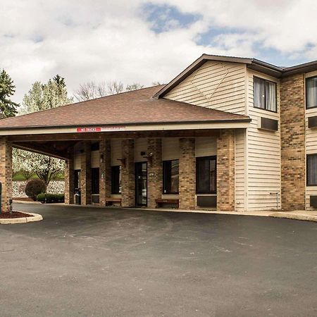 Quality Inn East Liverpool Екстериор снимка