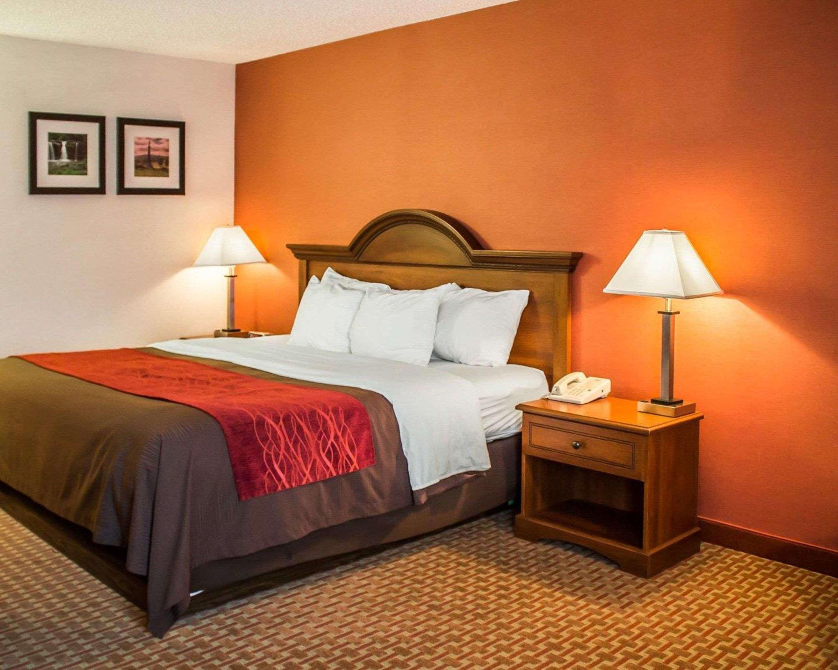 Quality Inn East Liverpool Екстериор снимка