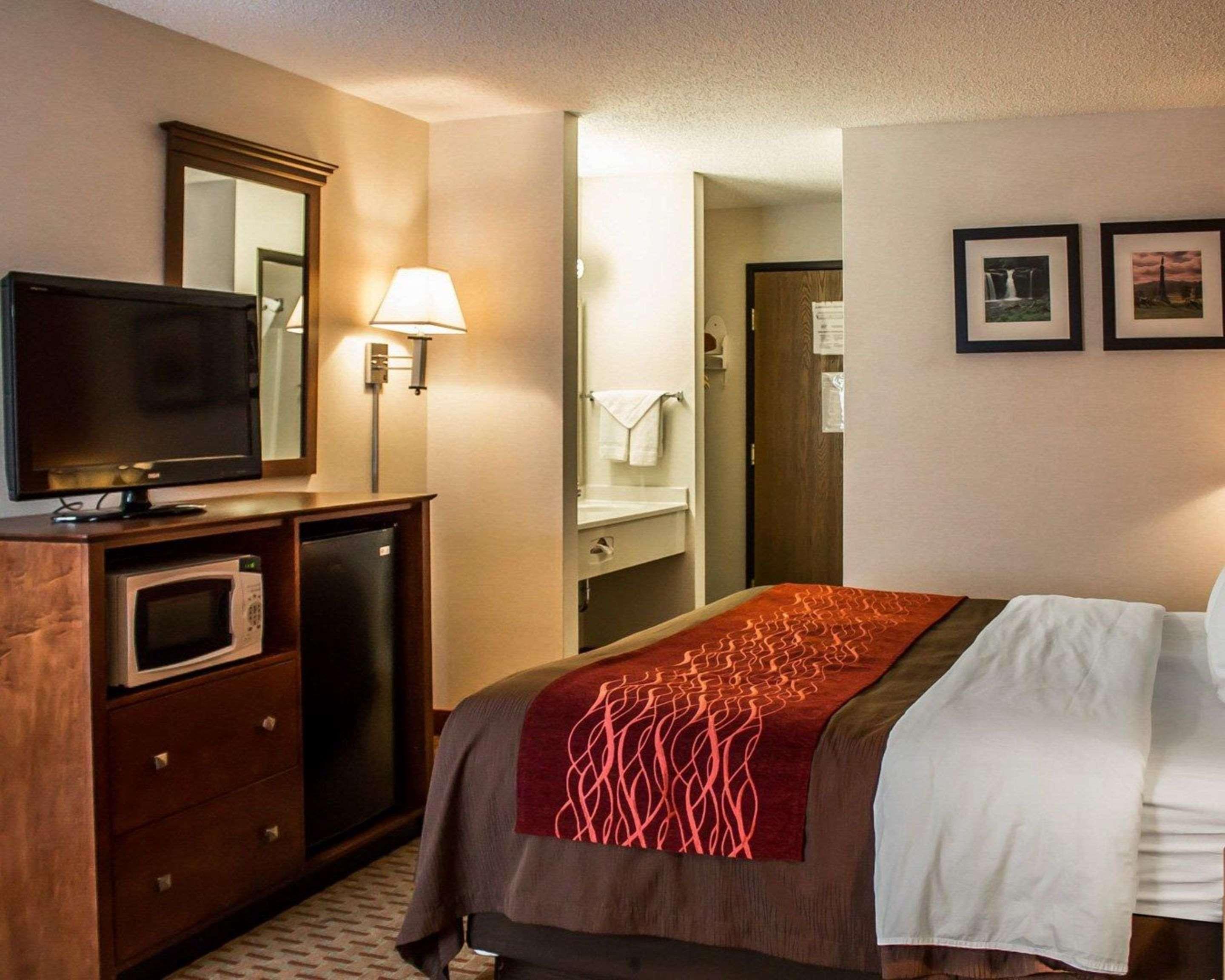 Quality Inn East Liverpool Екстериор снимка