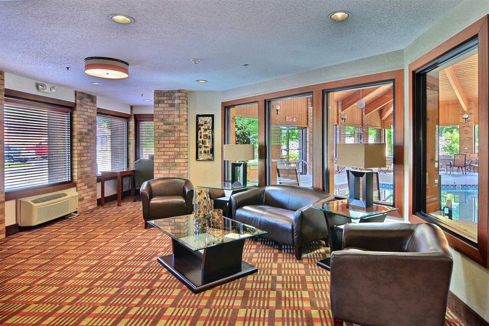Quality Inn East Liverpool Екстериор снимка