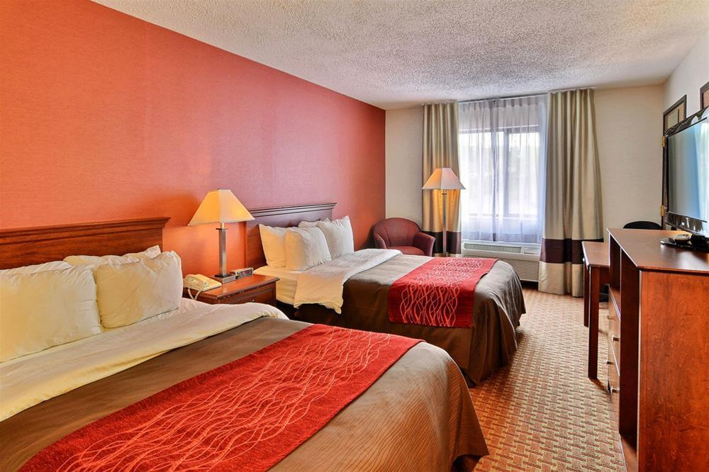 Quality Inn East Liverpool Екстериор снимка