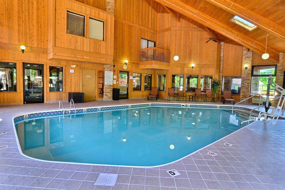 Quality Inn East Liverpool Екстериор снимка