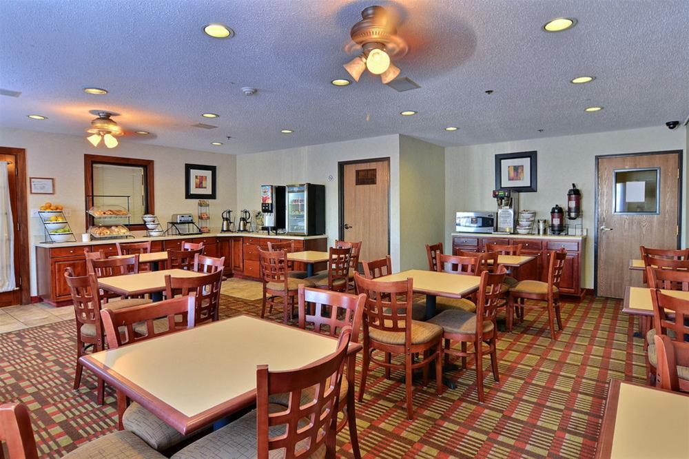 Quality Inn East Liverpool Екстериор снимка