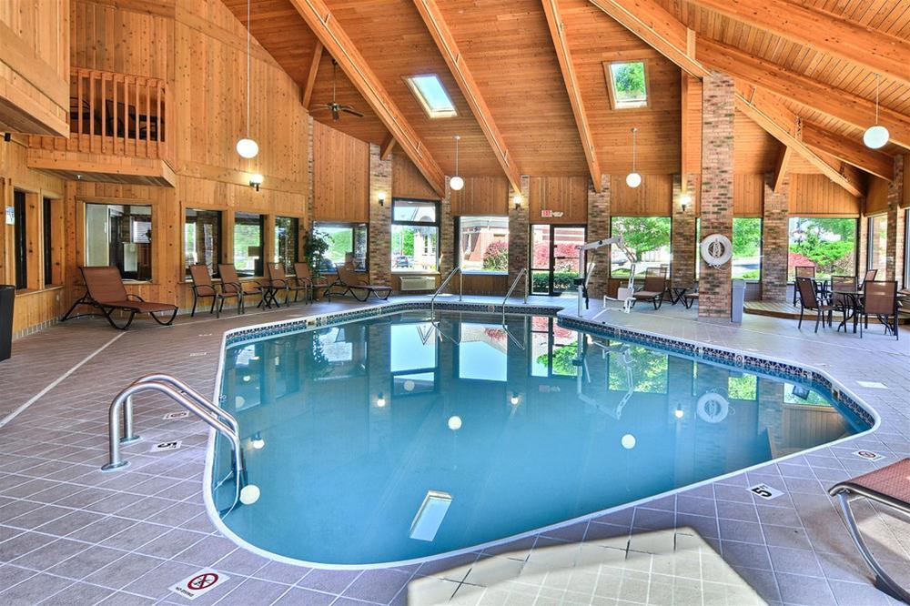 Quality Inn East Liverpool Екстериор снимка