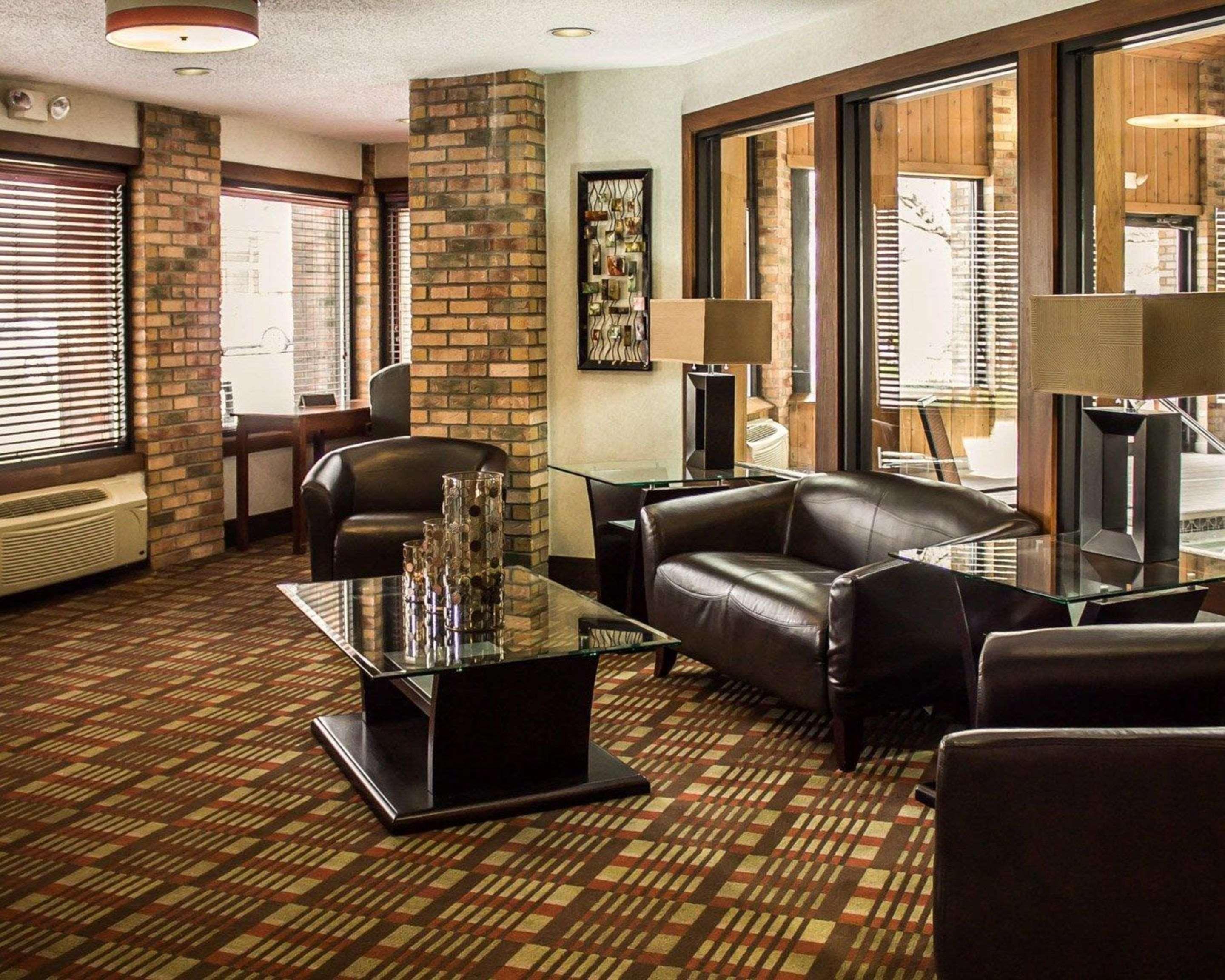 Quality Inn East Liverpool Екстериор снимка