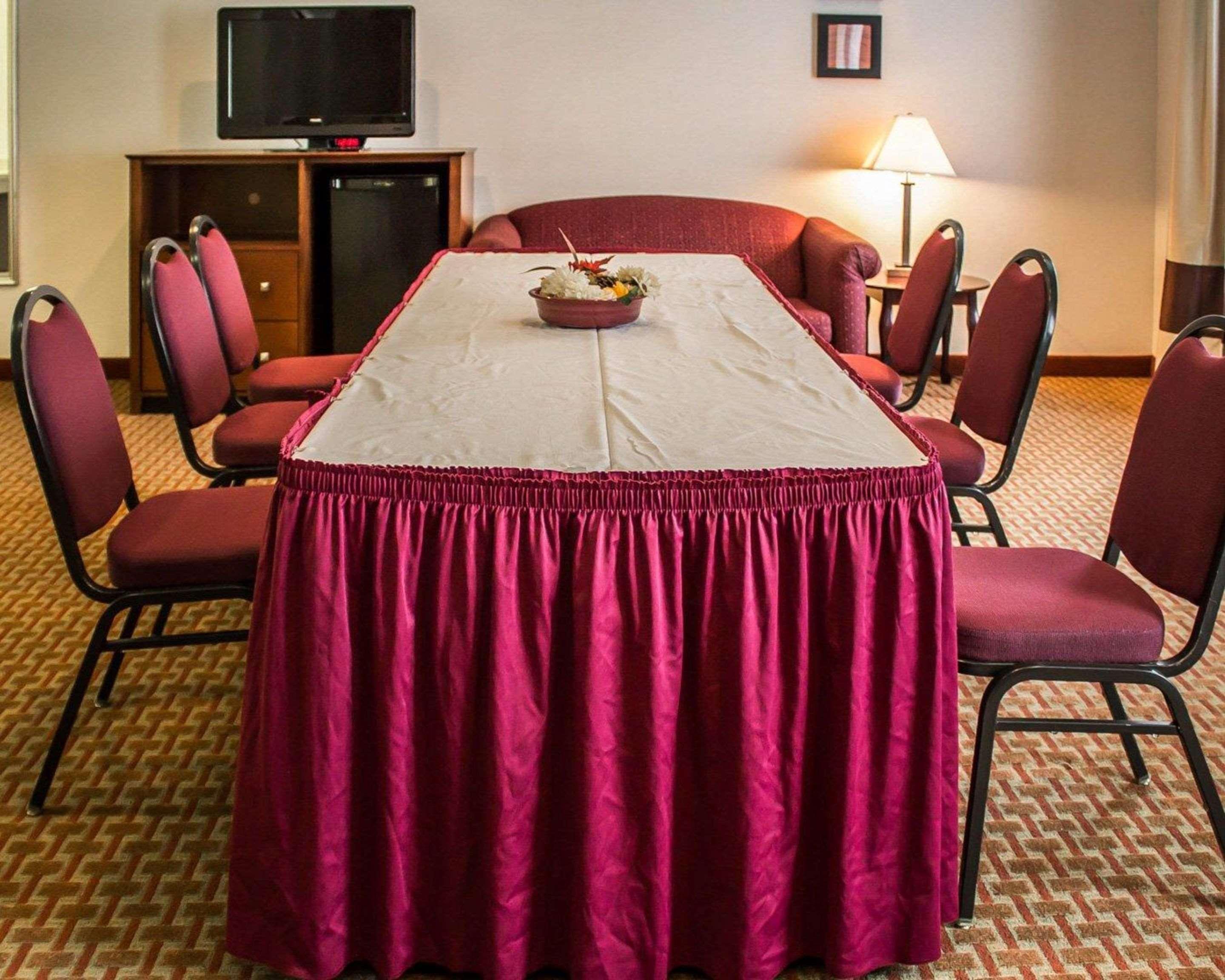 Quality Inn East Liverpool Екстериор снимка