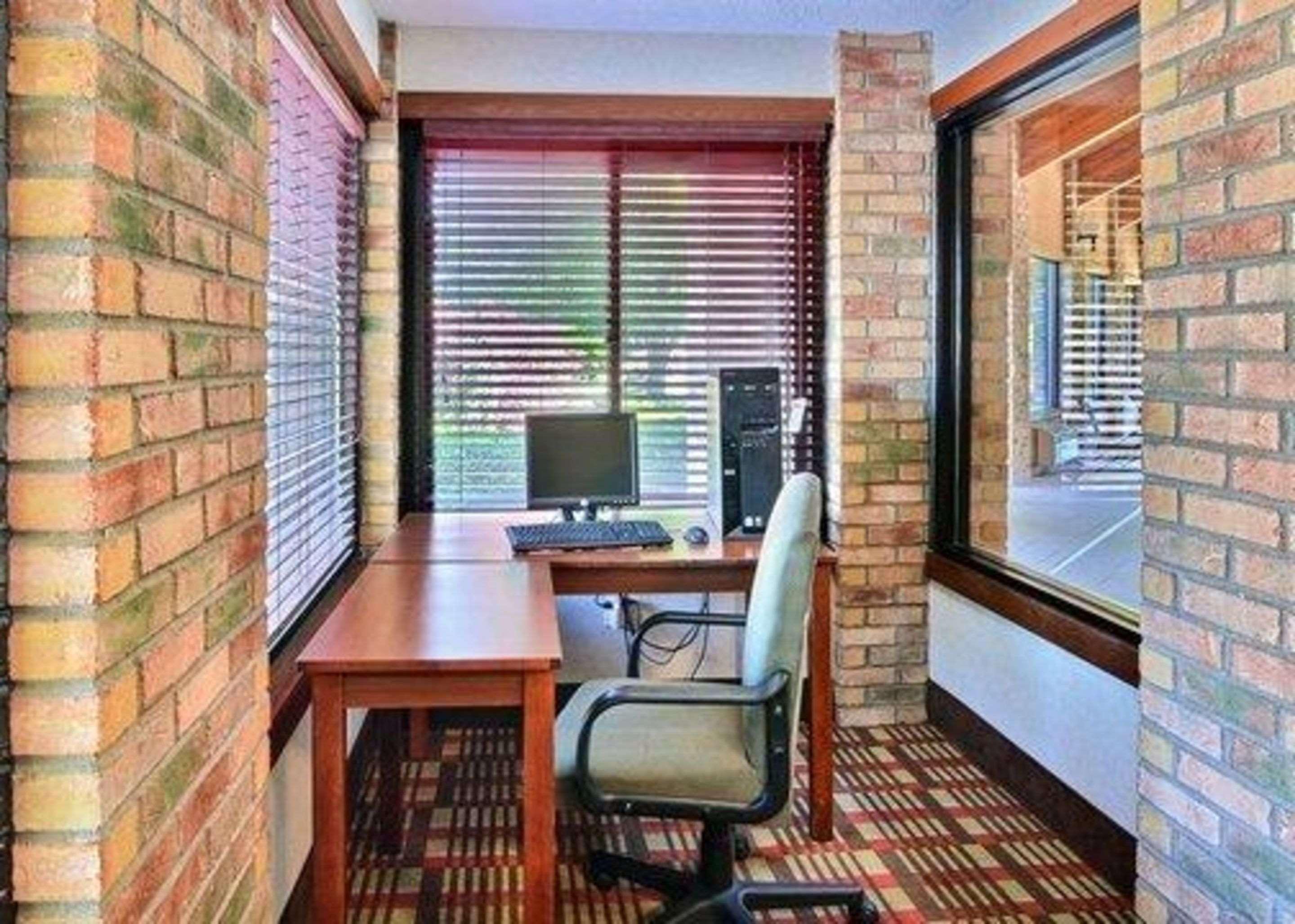 Quality Inn East Liverpool Екстериор снимка