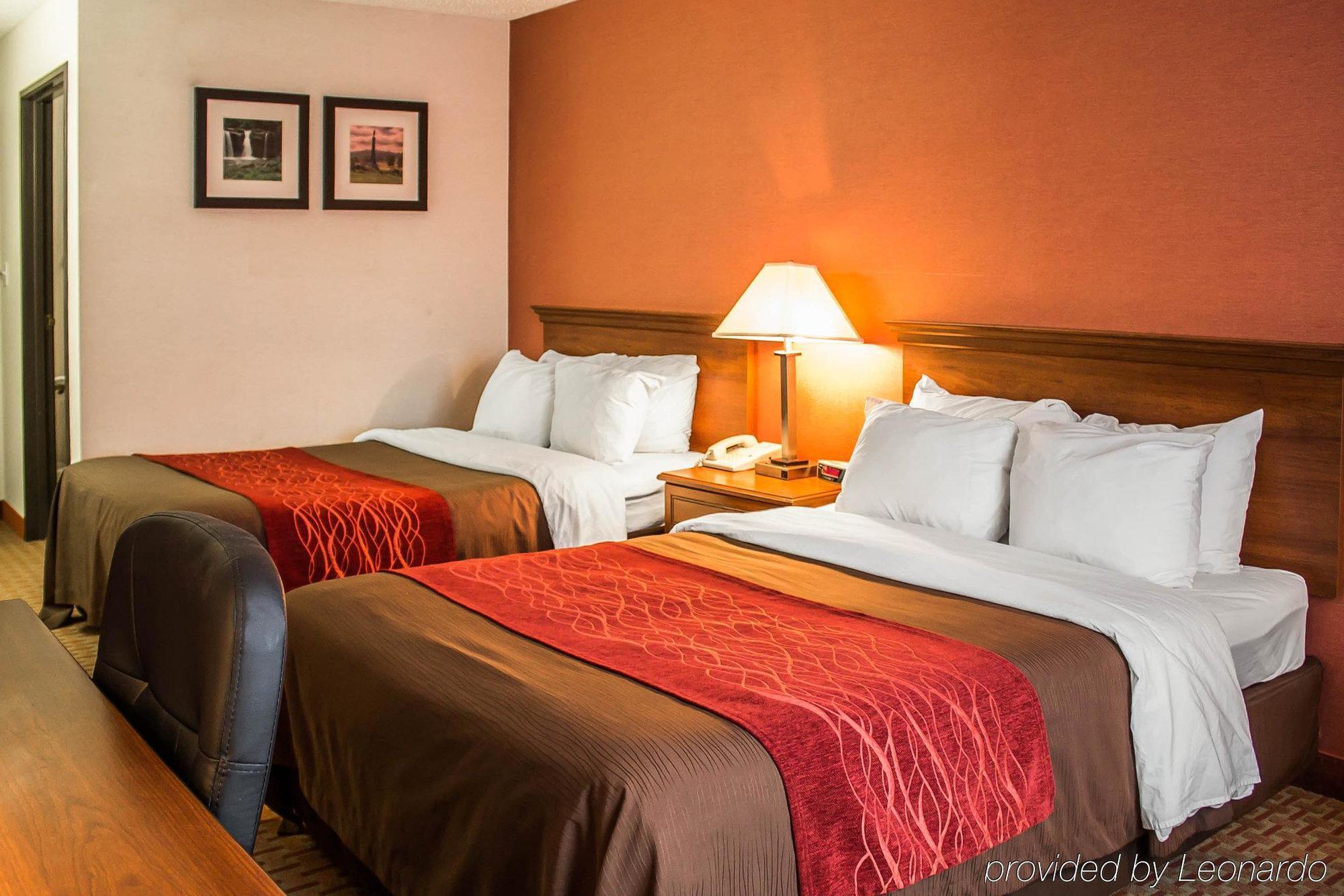 Quality Inn East Liverpool Екстериор снимка