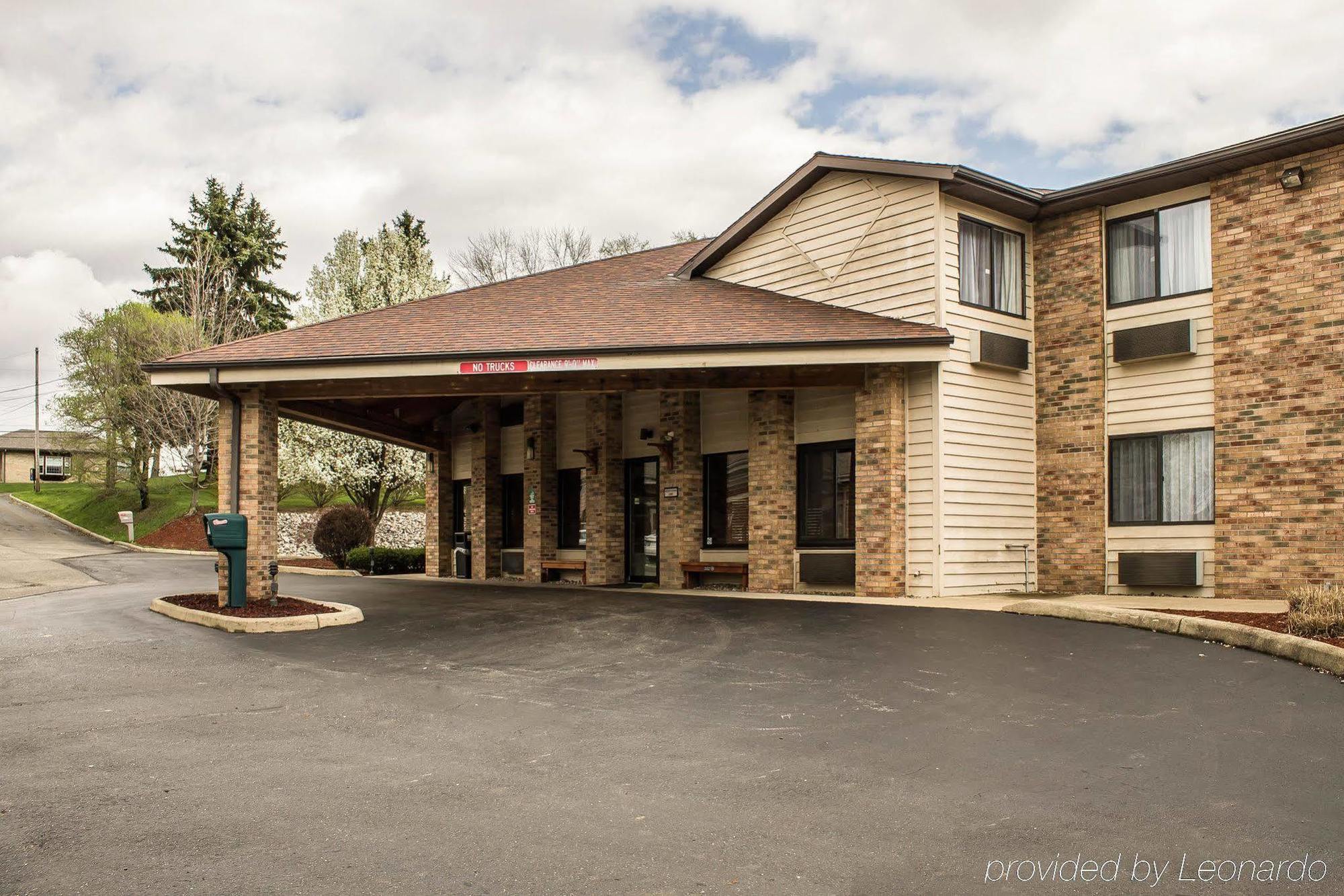 Quality Inn East Liverpool Екстериор снимка